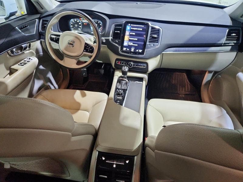 2020 VOLVO XC90 T5 MOMENTUM 8