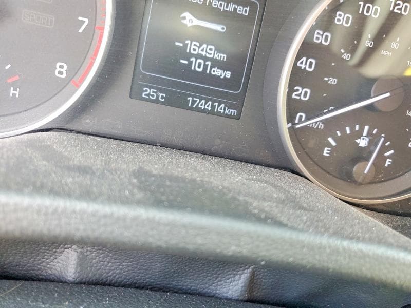 2017 HYUNDAI ELANTRA SE 9