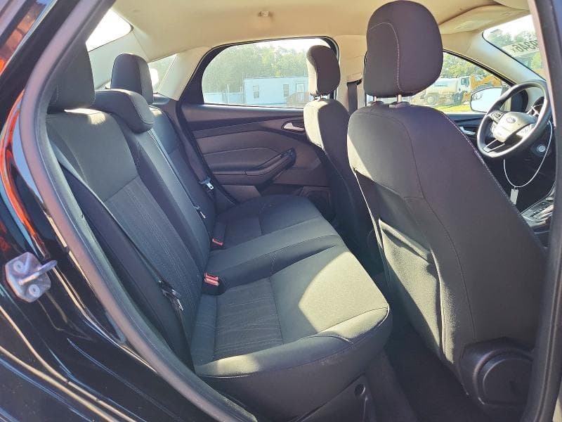 2018 FORD FOCUS SE 10