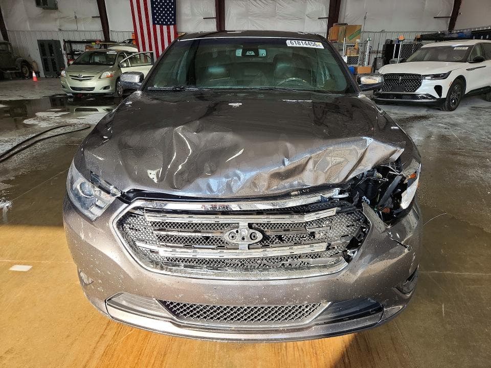 2017 FORD TAURUS LIMITED 5