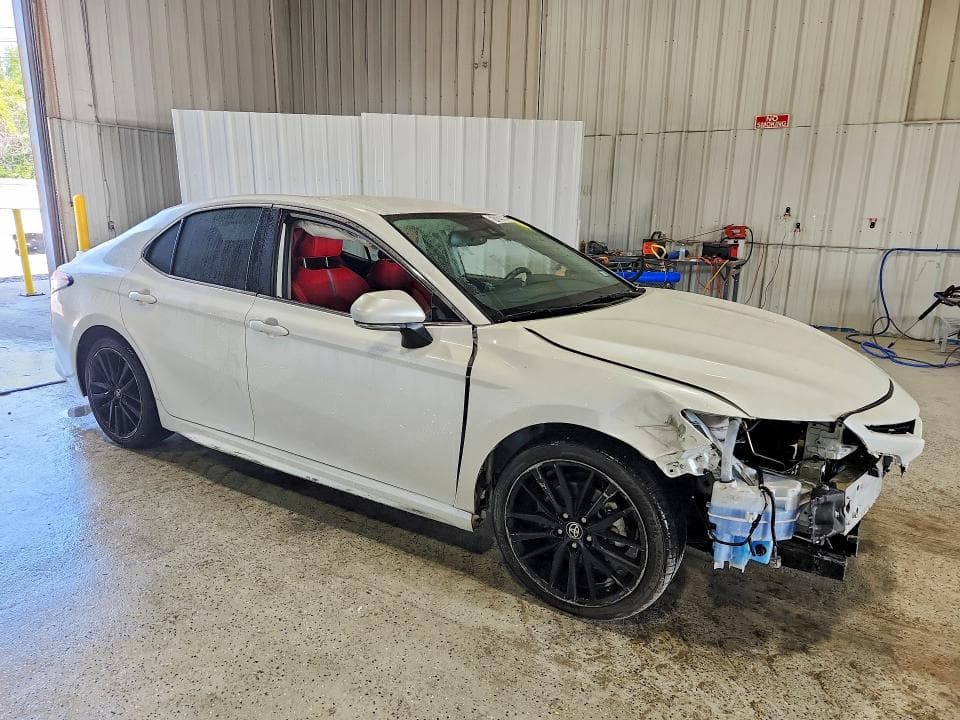 2024 TOYOTA CAMRY XSE 4