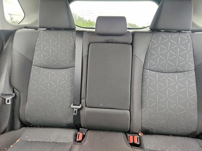 2024 TOYOTA RAV4 XLE 10