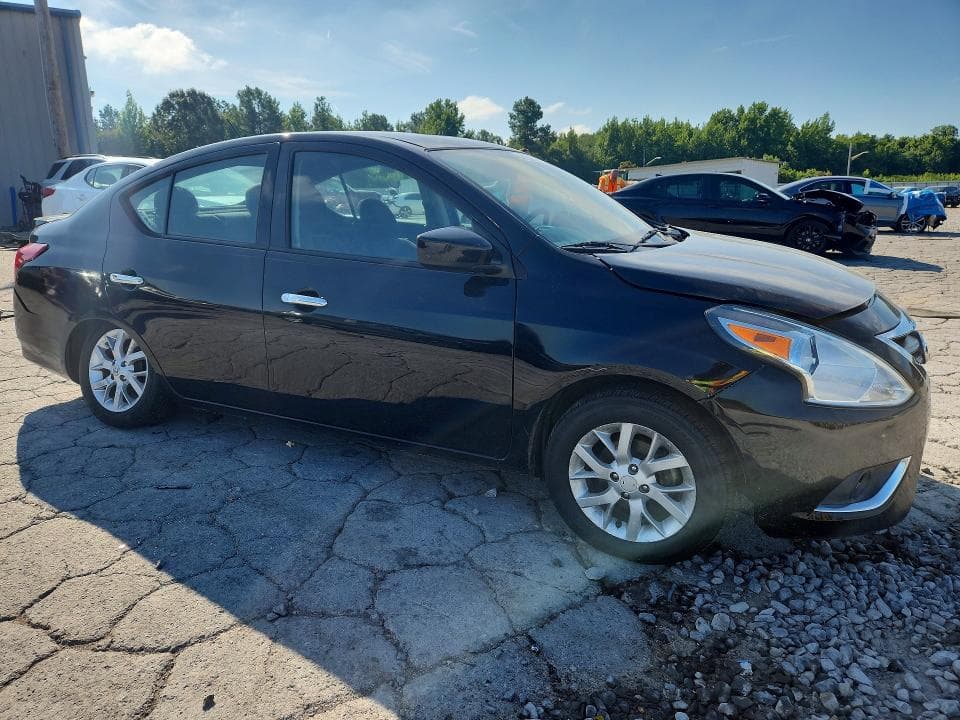 2018 NISSAN VERSA SV 4