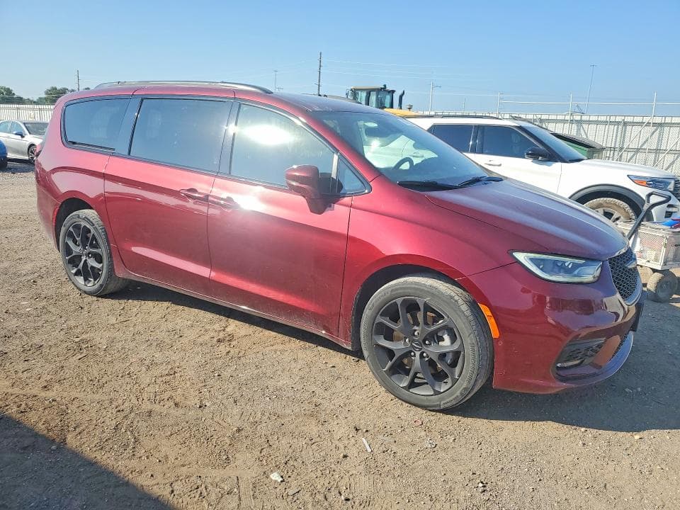 2022 CHRYSLER PACIFICA LIMITED 4