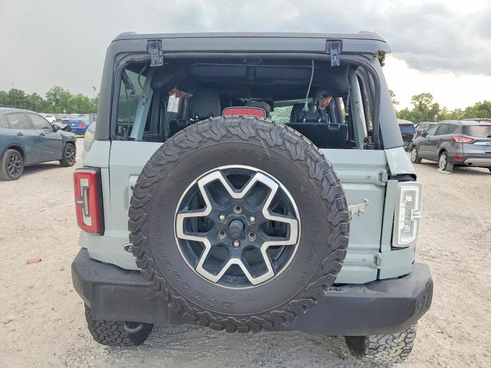 2024 FORD BRONCO OUTER BANKS 6