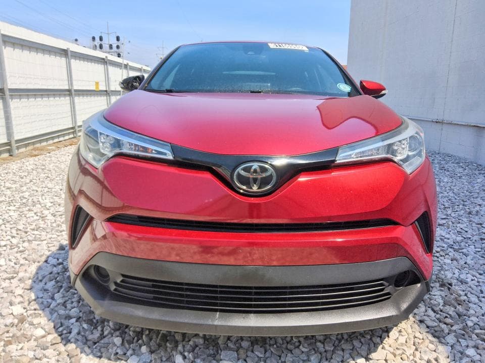 2019 TOYOTA C-HR LE 5