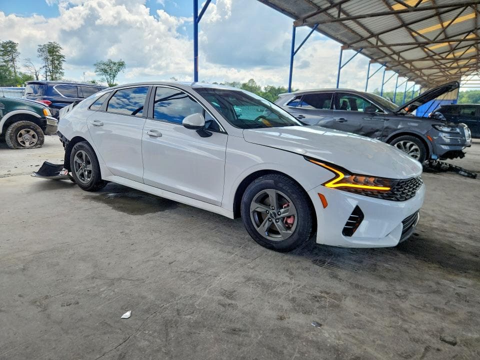 2023 KIA K5 LXS 4