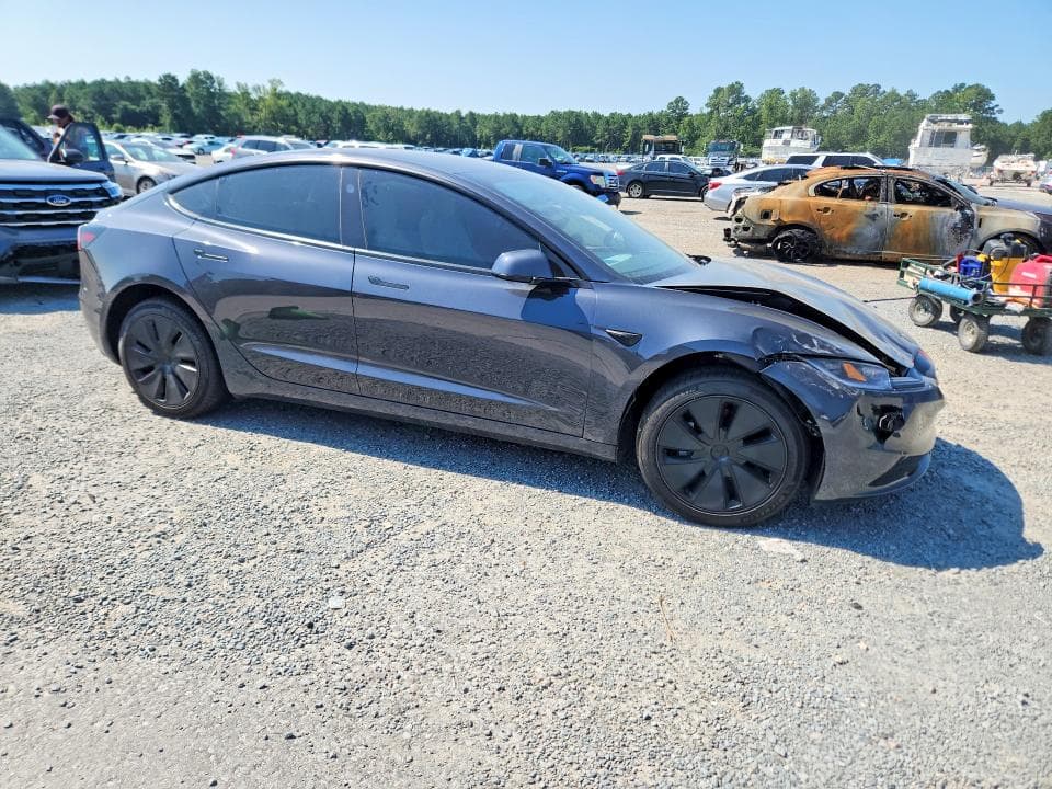2026 TESLA MODEL 3 4
