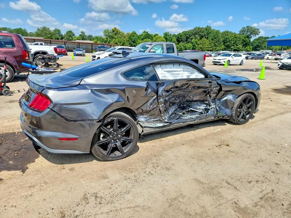 2020 FORD MUSTANG 3