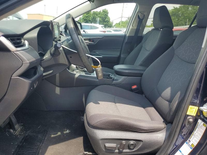 2021 TOYOTA RAV4 XLE 7