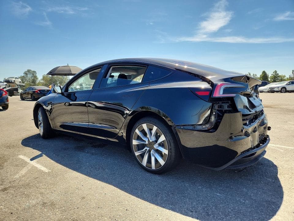 2025 TESLA MODEL 3 2