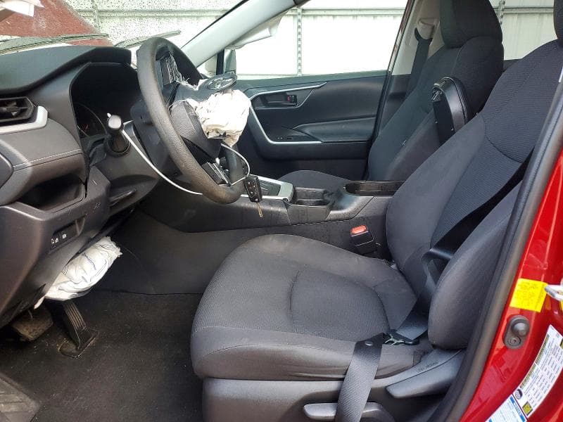 2021 TOYOTA RAV4 LE 7