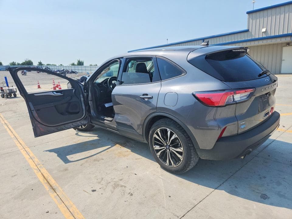 2021 FORD ESCAPE SE 2