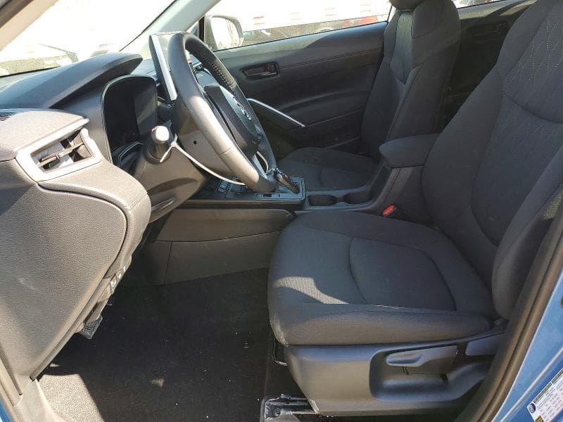 2026 TOYOTA COROLLA CROSS LE 7