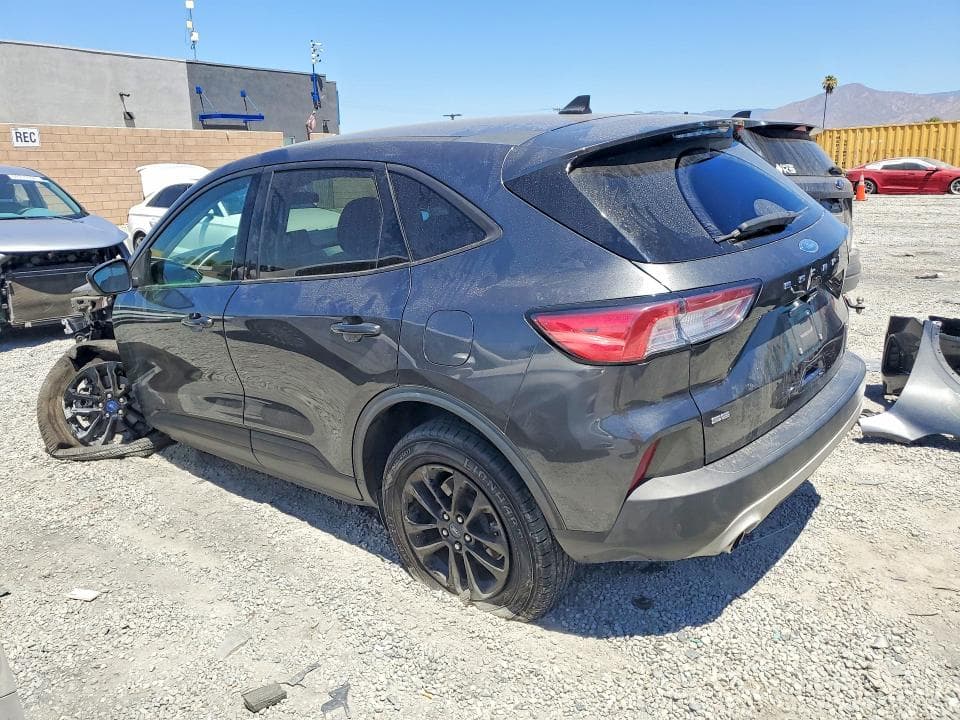 2020 FORD ESCAPE SE SPORT 2
