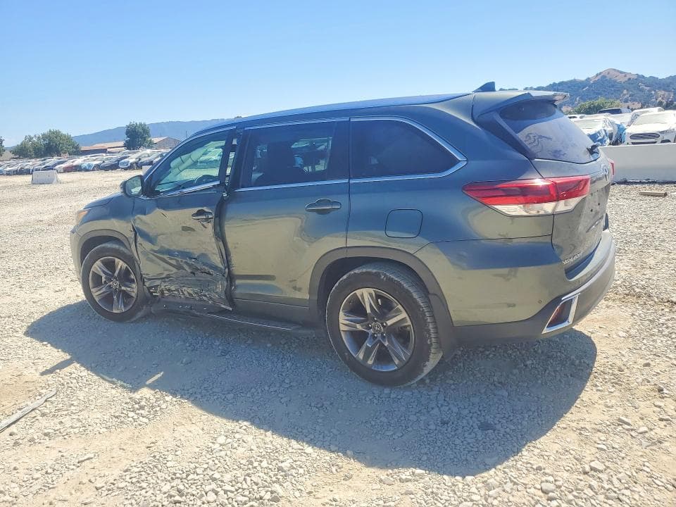 2018 TOYOTA HIGHLANDER 2