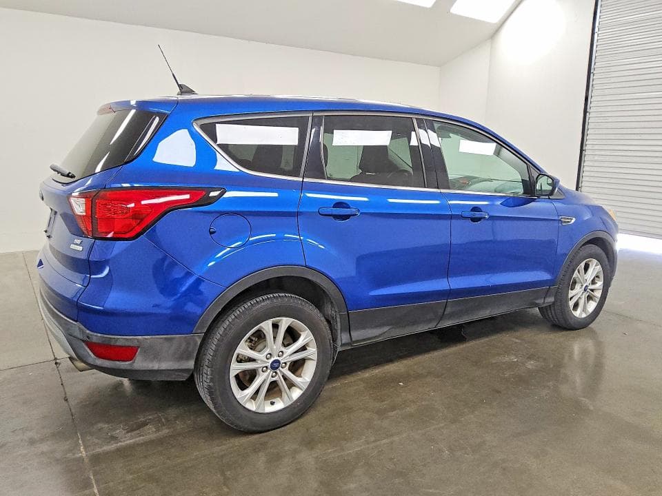 2019 FORD ESCAPE SE 3