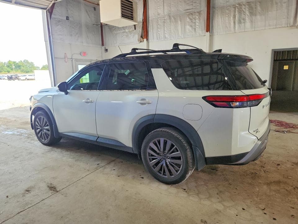 2024 NISSAN PATHFINDER SL 2
