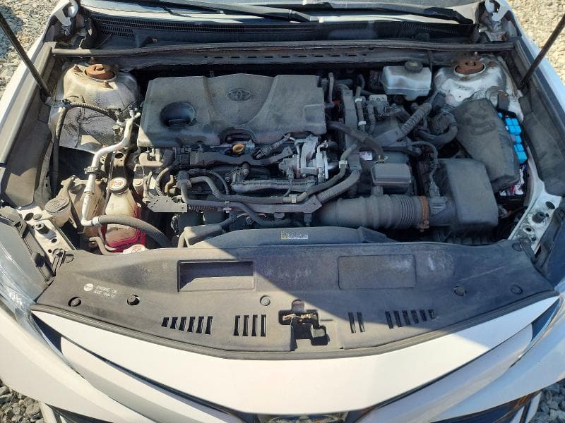 2020 TOYOTA CAMRY LE 11