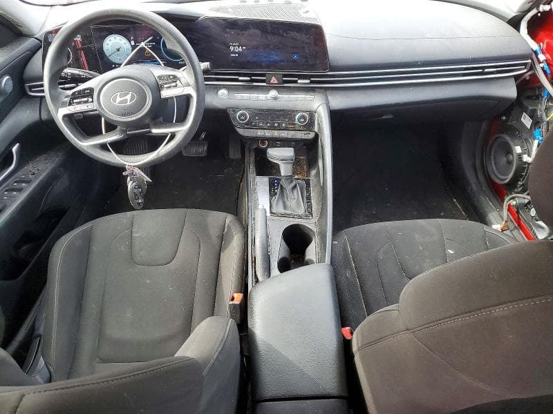 2024 HYUNDAI ELANTRA SEL 8