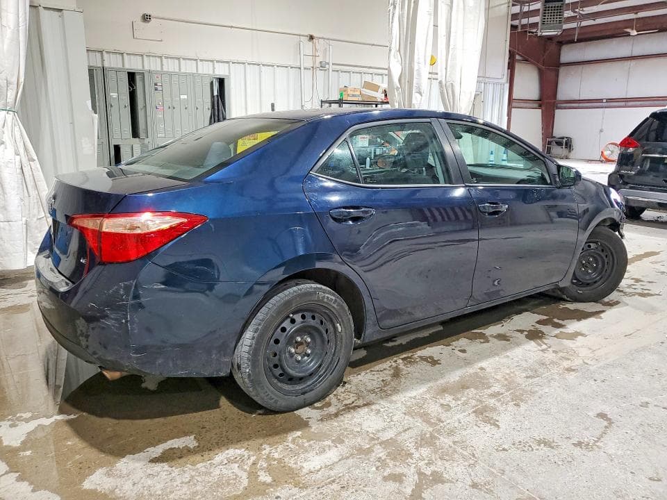 2017 TOYOTA COROLLA LE 3