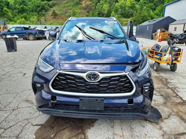 2022 TOYOTA HIGHLANDER XLE 5