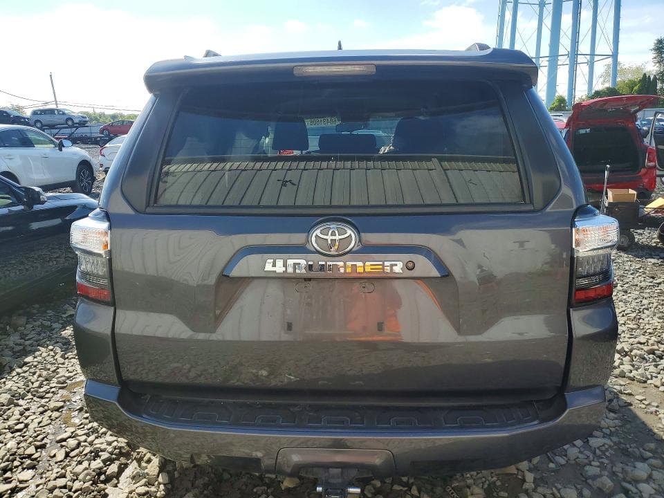 2021 TOYOTA 4RUNNER SR5 6