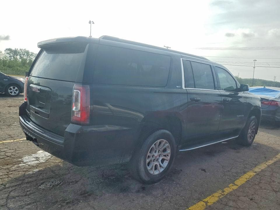 2017 GMC YUKON XL K1500 SLT 3