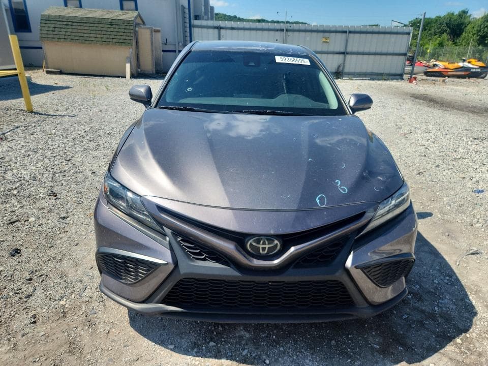 2021 TOYOTA CAMRY SE 5