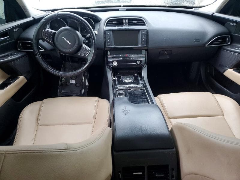 2018 JAGUAR XE PREMIUM 8