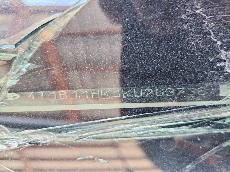 2019 TOYOTA CAMRY LE 12