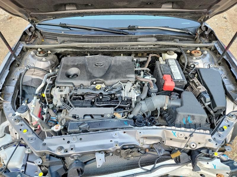 2020 TOYOTA CAMRY XLE 11