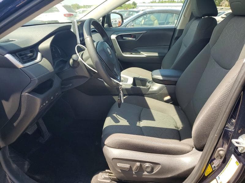 2024 TOYOTA RAV4 XLE 7