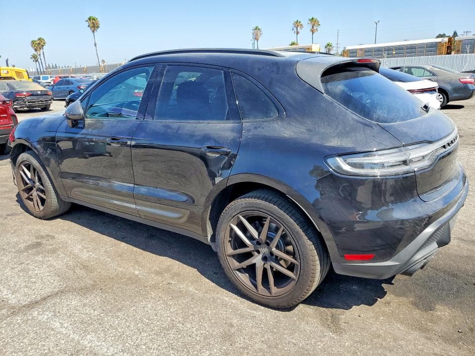 2023 PORSCHE MACAN BASE 2