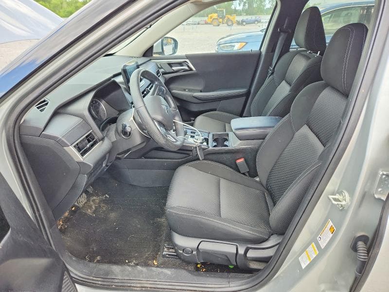 2024 MITSUBISHI OUTLANDER ES 7