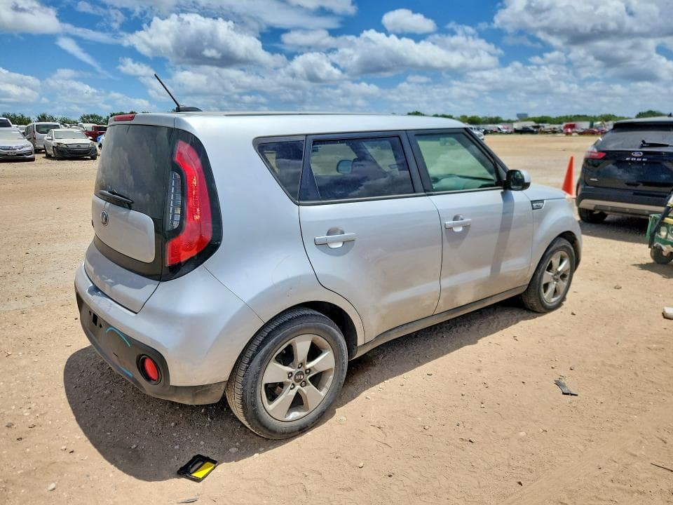 2017 KIA SOUL BASE 3