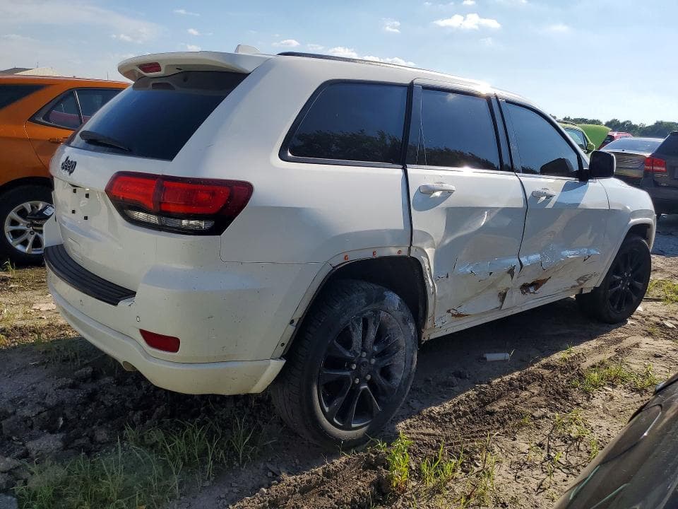 2018 JEEP GRAND CHEROKEE LAREDO 3