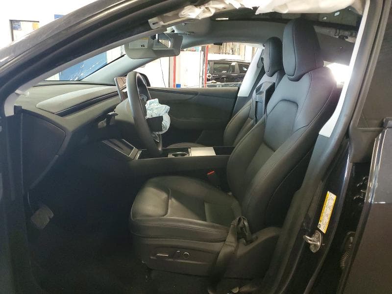 2026 TESLA MODEL Y 7