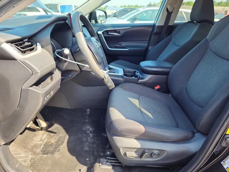2021 TOYOTA RAV4 XLE 7