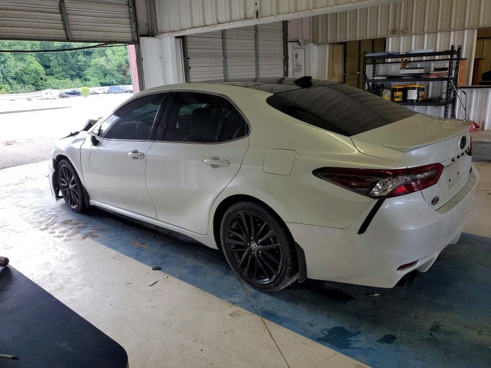 2022 TOYOTA CAMRY XSE 2