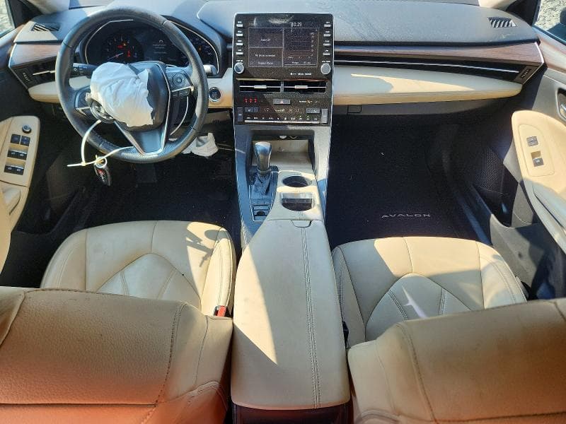 2020 TOYOTA AVALON XLE 8