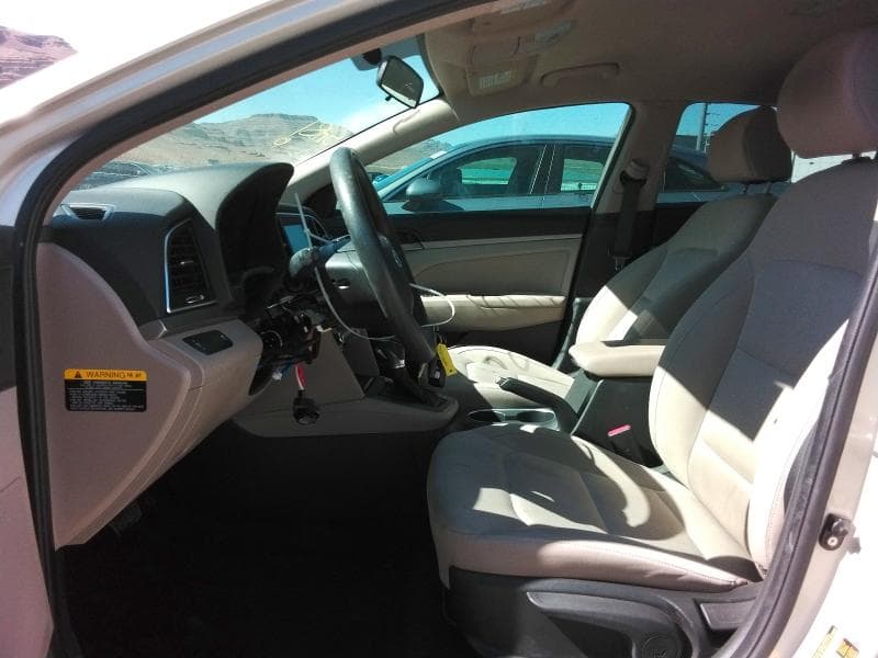 2017 HYUNDAI ELANTRA SE 7