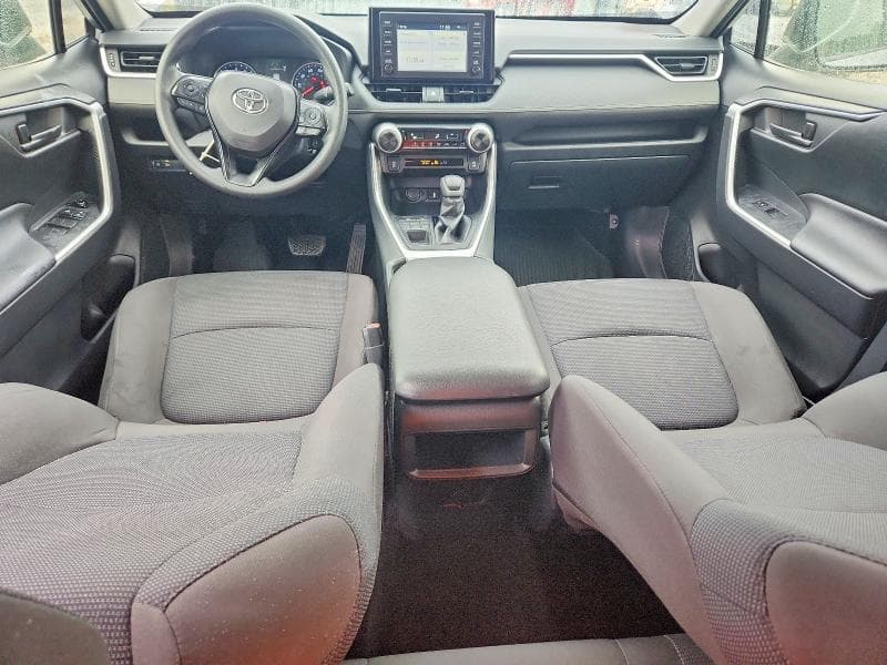 2019 TOYOTA RAV4 LE 8