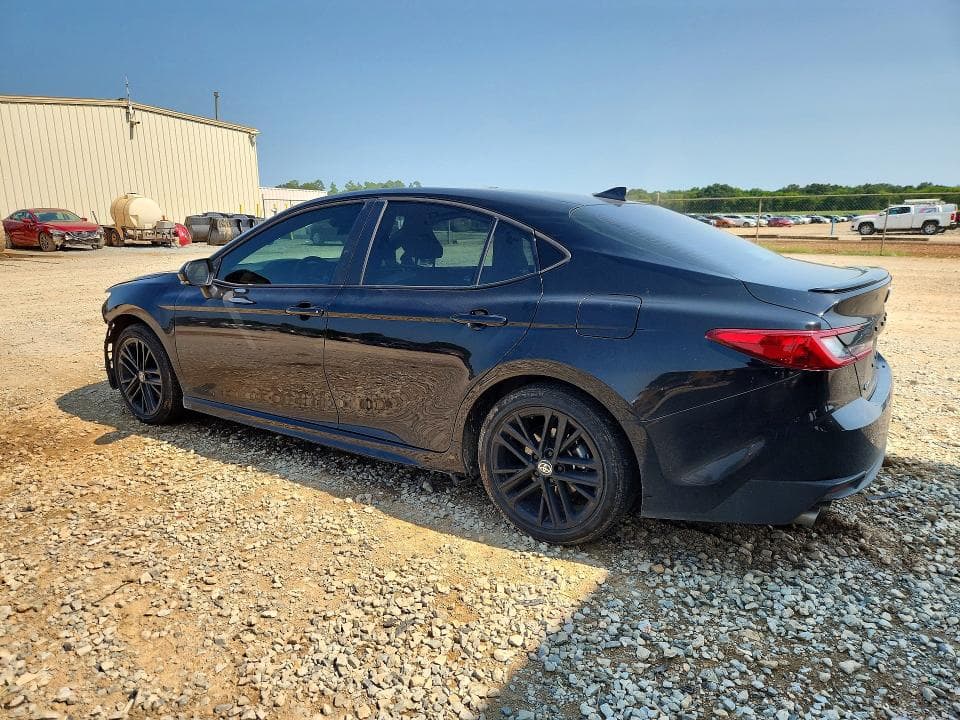 2025 TOYOTA CAMRY SE 2