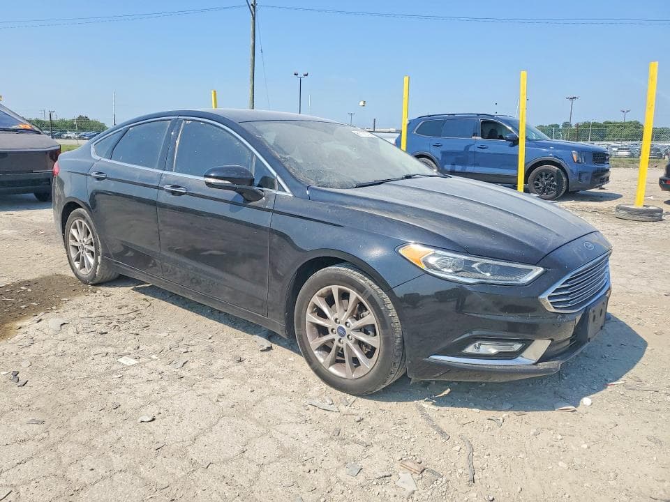 2017 FORD FUSION SE 4