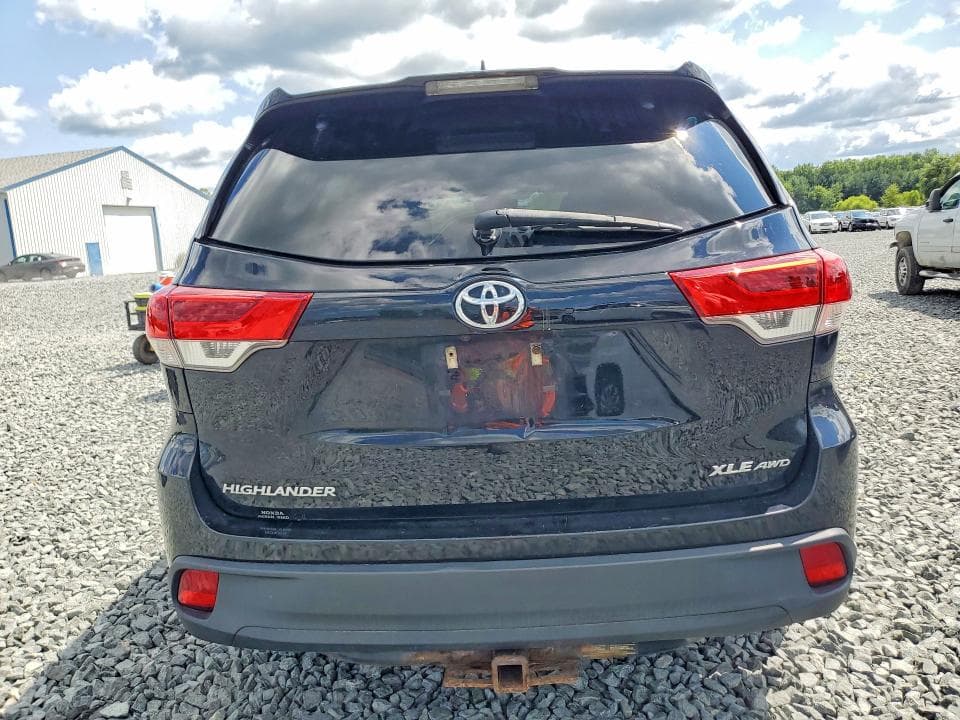 2018 TOYOTA HIGHLANDER XLE 6