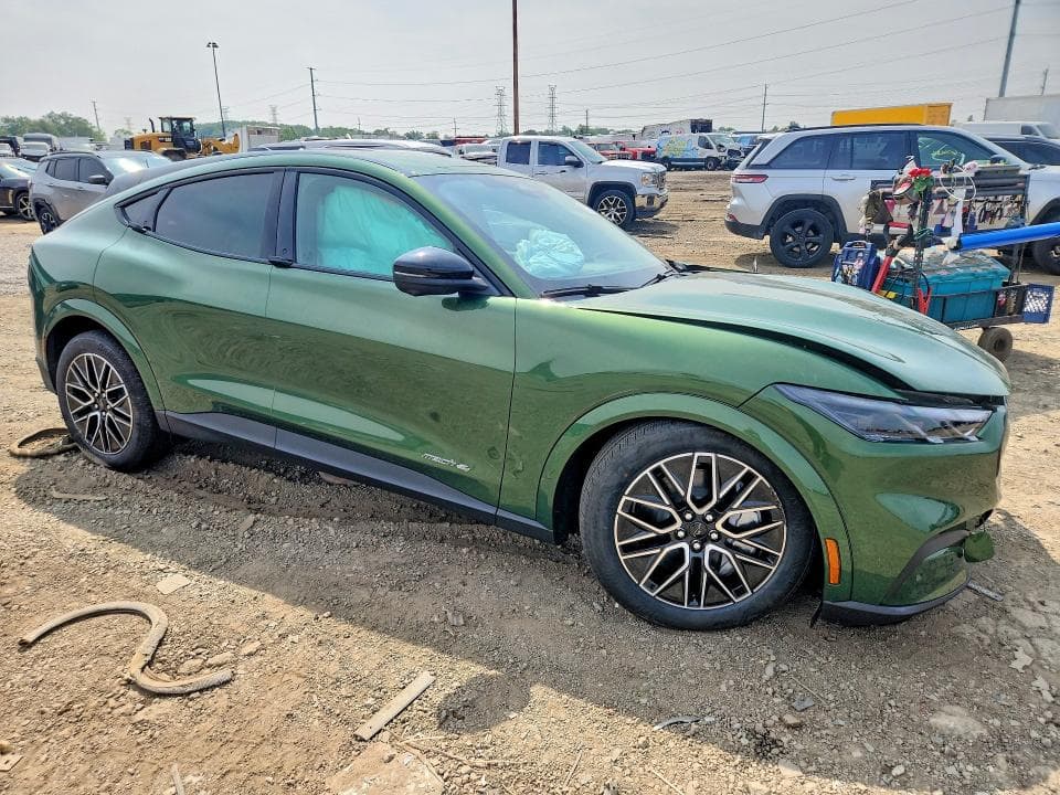 2026 FORD MUSTANG MACH-E PREMIUM 4