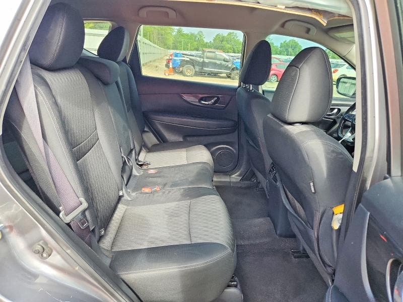 2018 NISSAN ROGUE SV 10