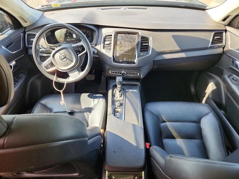 2020 VOLVO XC90 T5 MOMENTUM 8