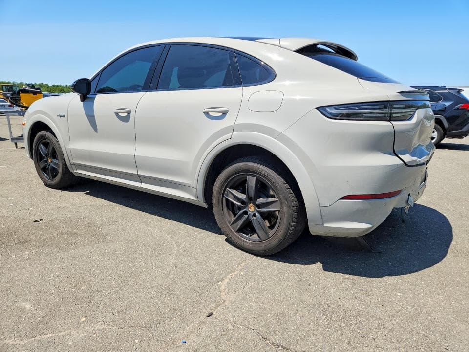 2022 PORSCHE CAYENNE E HYBRID COUPE 2